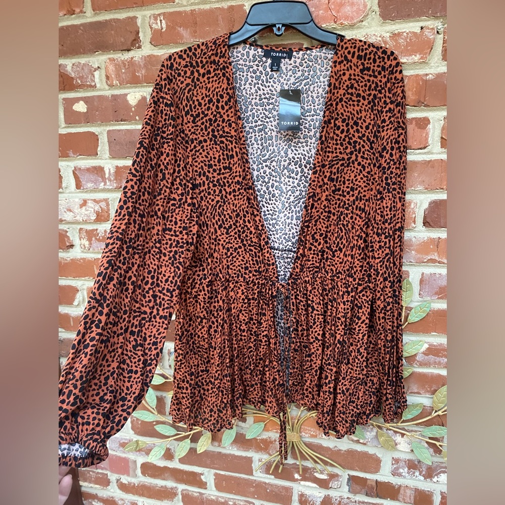 Torrid NWT overpiece cardigan, leopard 1x 14/16